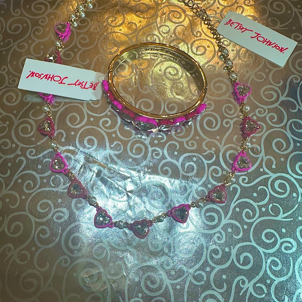 NWT Betsey Johnson Heart and Bracelet Set